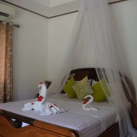 Chalet Bamboo Vert-2